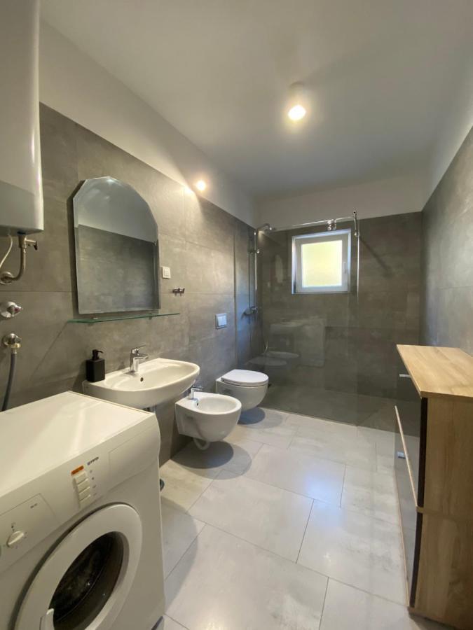 Apartmani Mateo Omiš Buitenkant foto